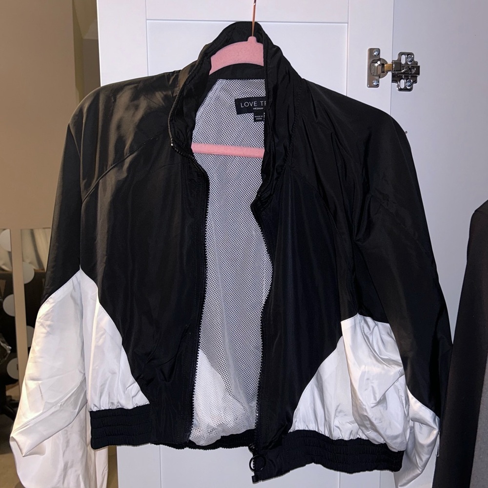 Fashion nova Cardio Jacket. Never worn. Size M.
